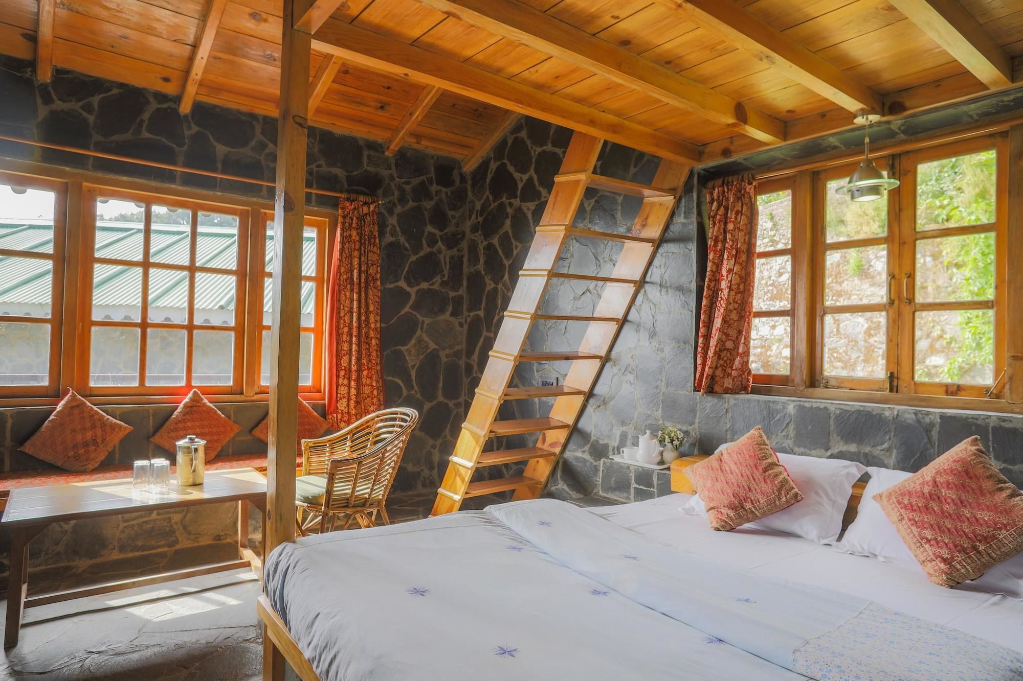 V Resorts The Nest Cottage Nainital Eksteriør billede